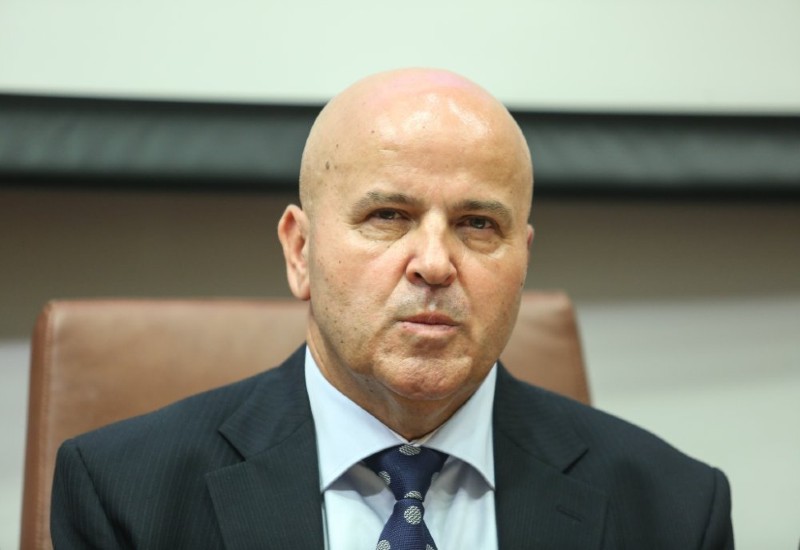 Reagiranje sindikata na pogodovanje poslodavca reprezentativnim sindikatima