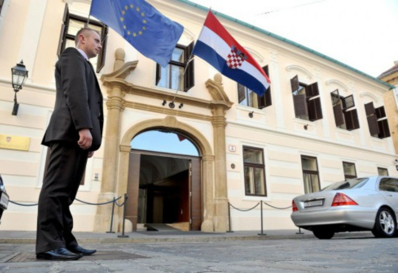 Pravo na građansko odjelo Grupe za posebna osiguranja UPPS-a