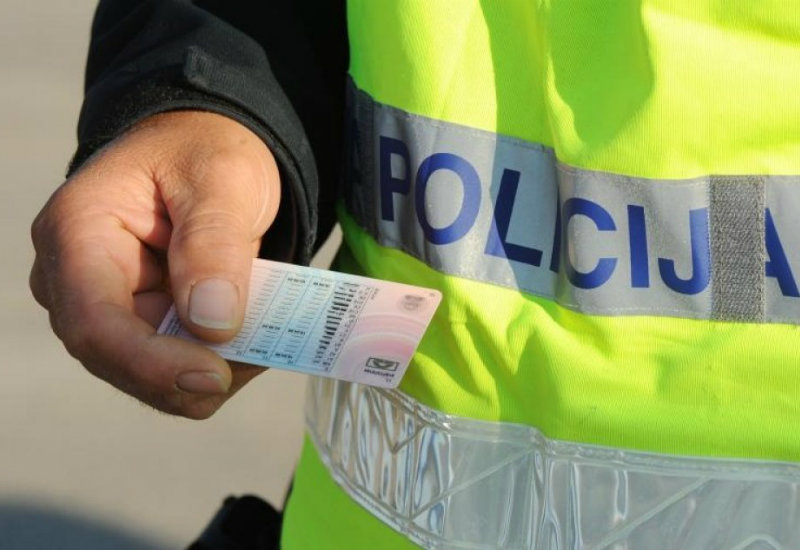 Polaganje vozačkog ispita B kategorije polaznika Policijske škole